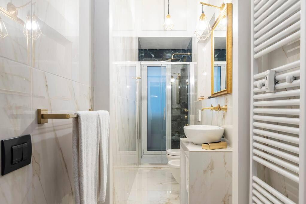 Velasca Flexyrent Apt. Aircon - Wifi - Brand New Mailand Exterior foto